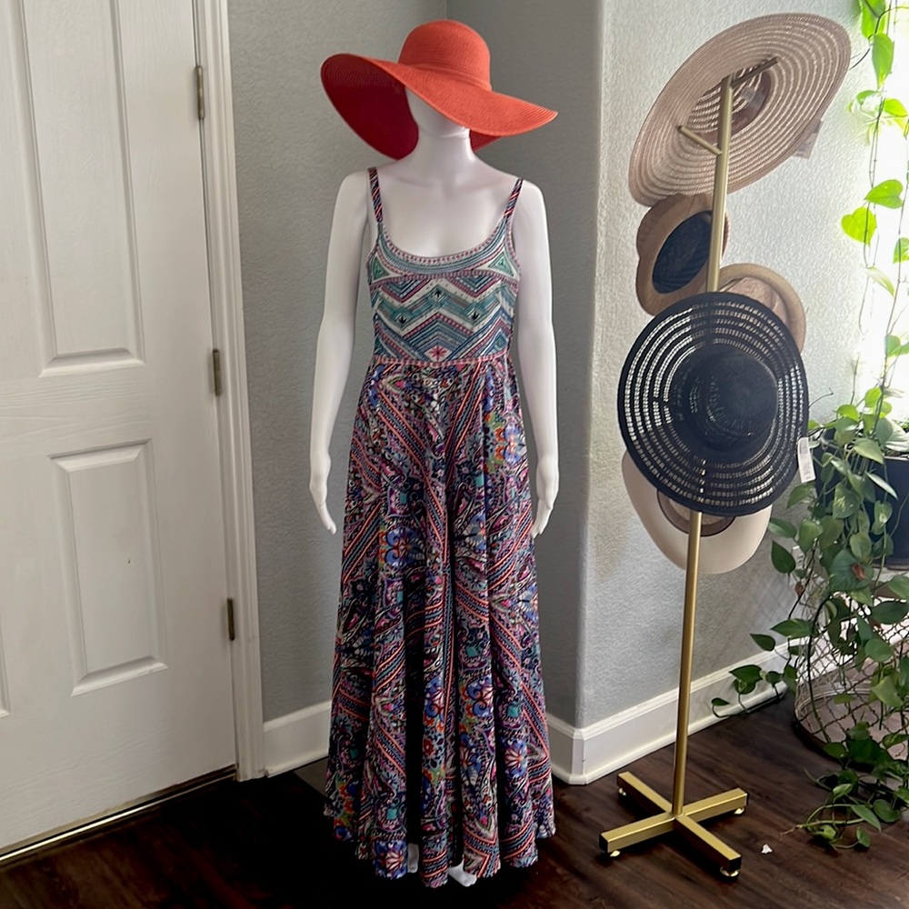 Beautiful colorful Maxi dress size 10-12